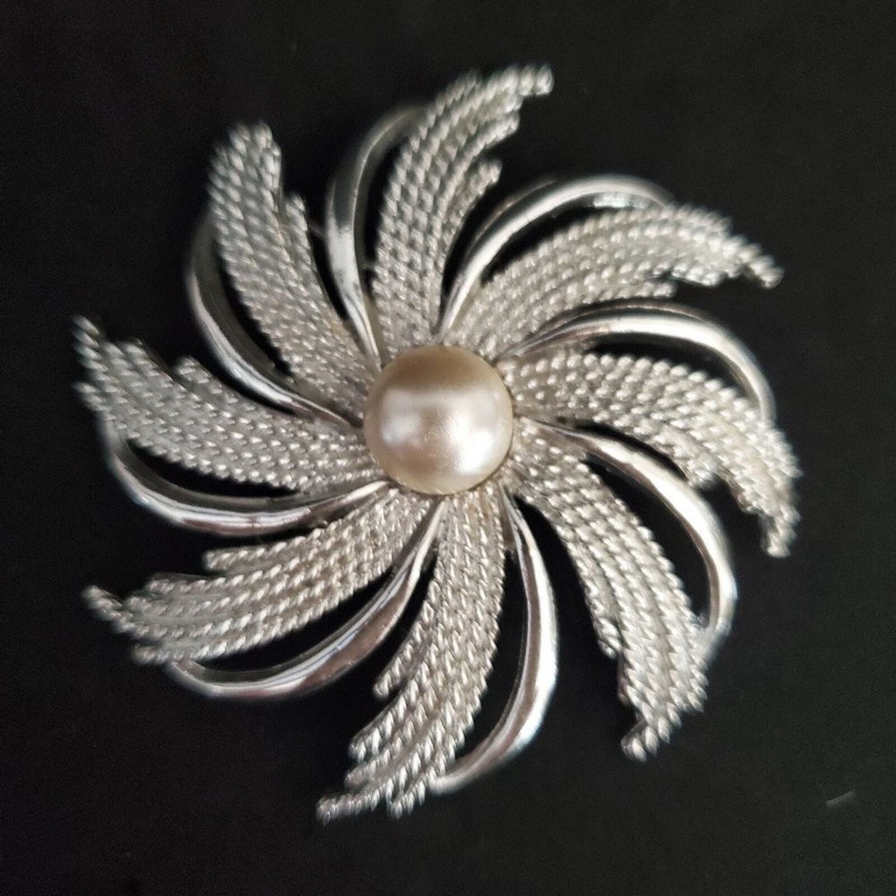 Vintage Sarah Coventry Large Silvery Sunburst Brooch Silver Tone Metal Signed - Picture 2 of 6